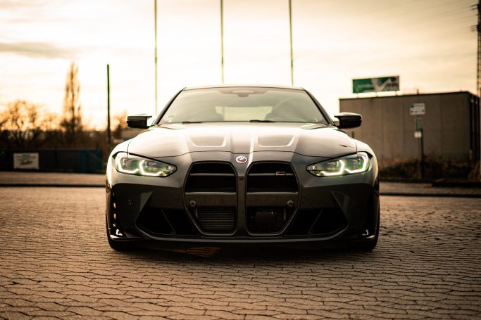 BMW M4 G82 mit Carbon-Nieren